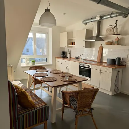 Apartamento Gemuetliche Mit 2 Schlafzimmern Auf 75 Qm *